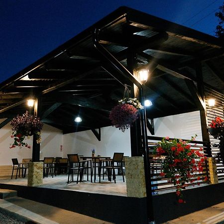Flori De Tei Maramures Săcel Екстериор снимка