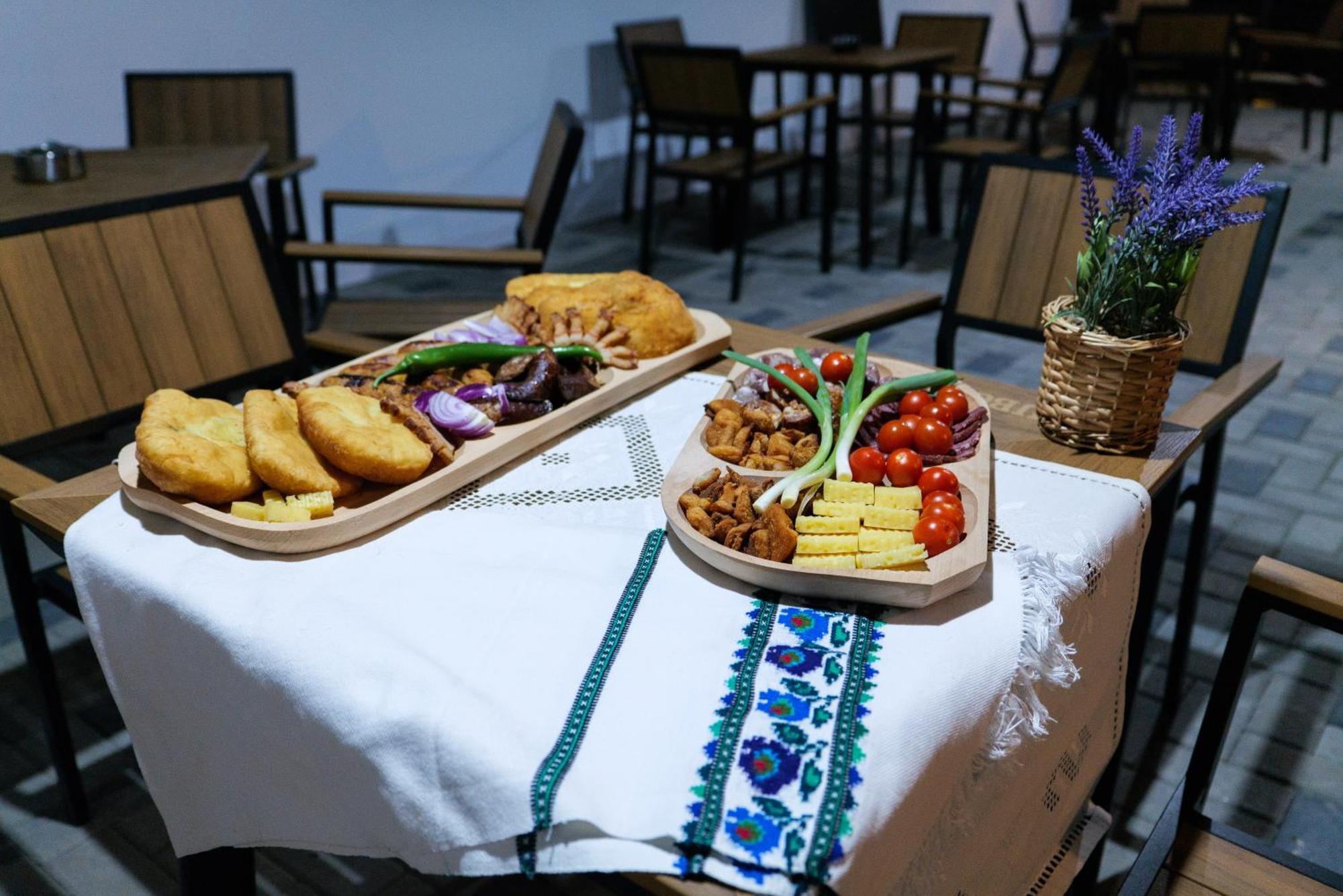 Flori De Tei Maramures Săcel Екстериор снимка
