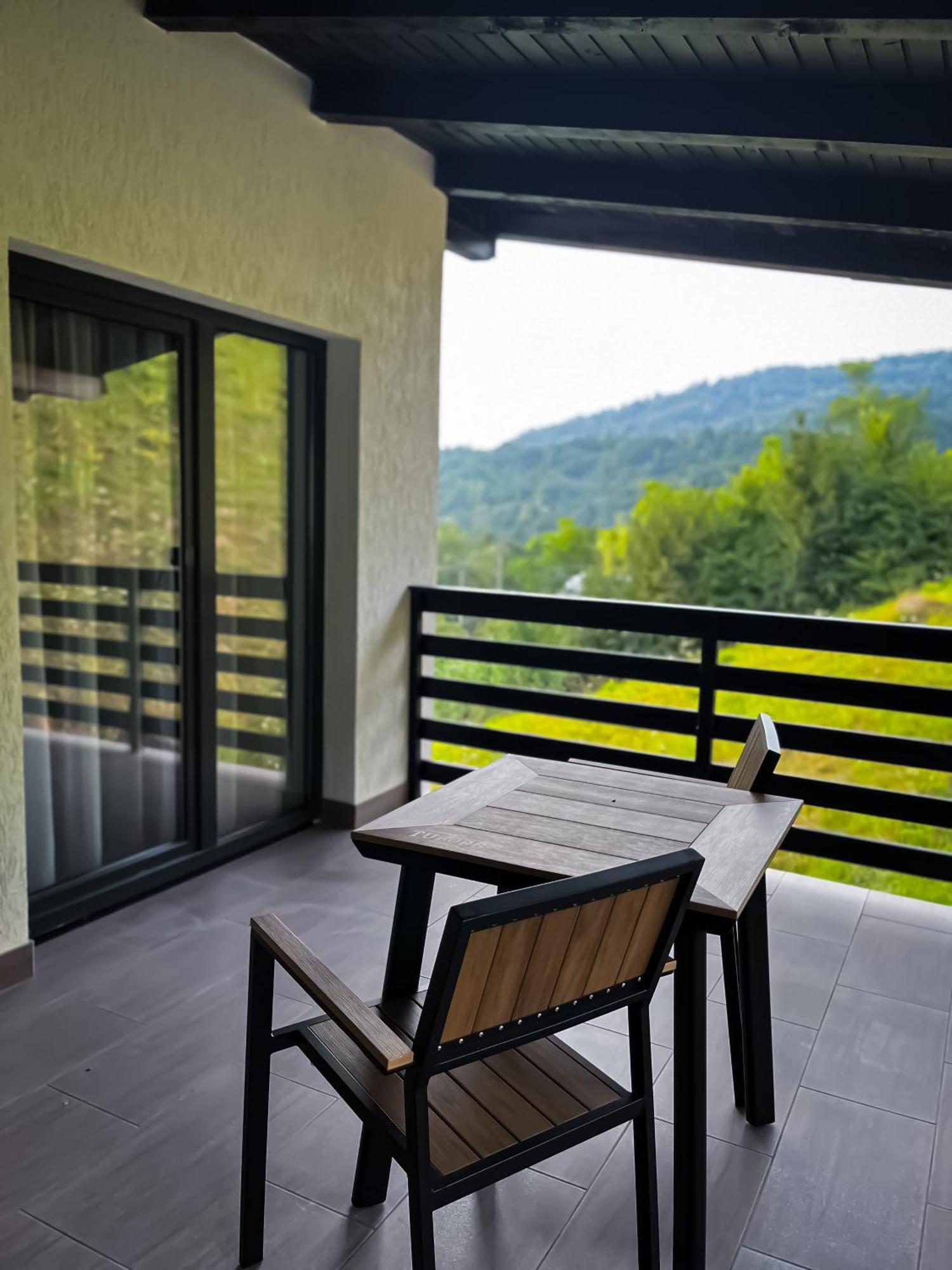 Flori De Tei Maramures Săcel Екстериор снимка